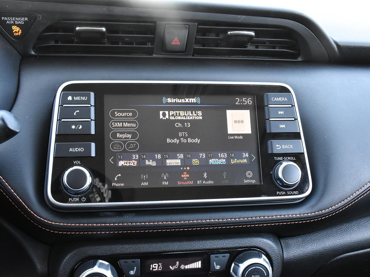 2020 Nissan Kicks SR  - Heated Seats -  Fog Lights Photo