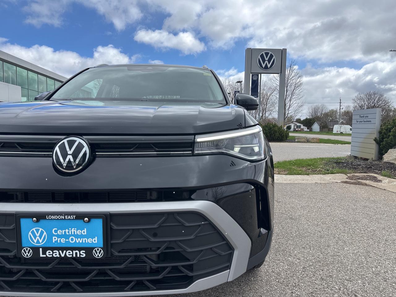 2025 Volkswagen Taos Comfortline 4Motion Photo