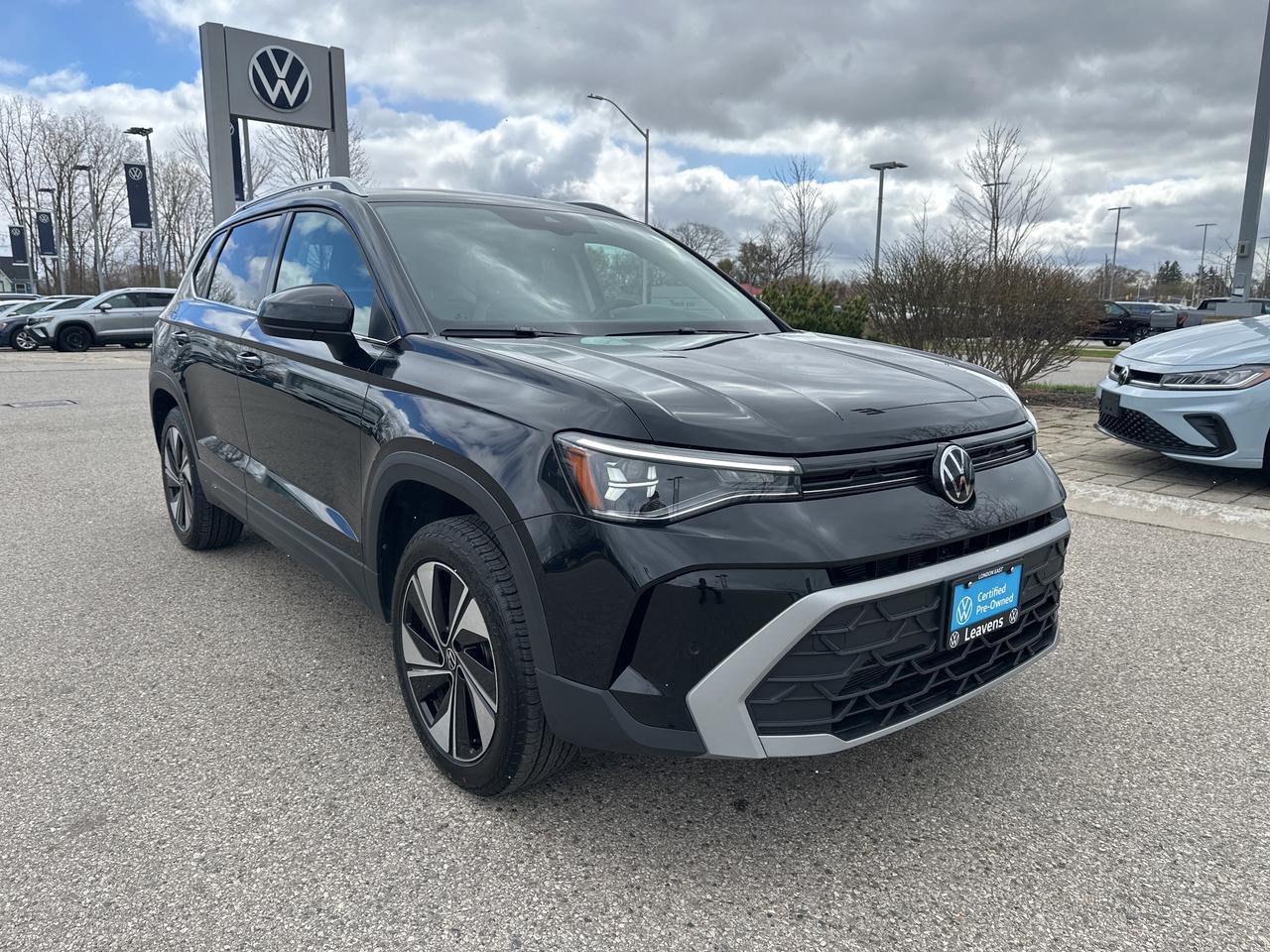 2025 Volkswagen Taos Comfortline 4Motion Photo3