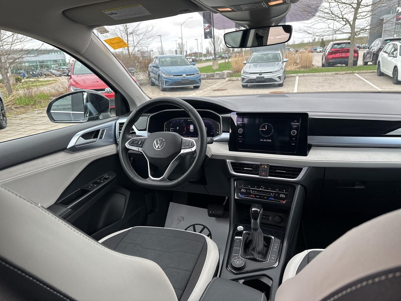 2025 Volkswagen Taos Comfortline 4Motion Photo