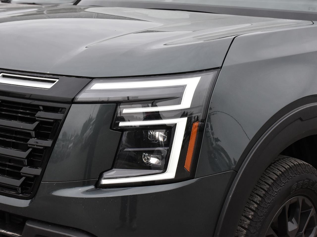 2025 Nissan Armada PRO-4X  - One owner - Certified Photo