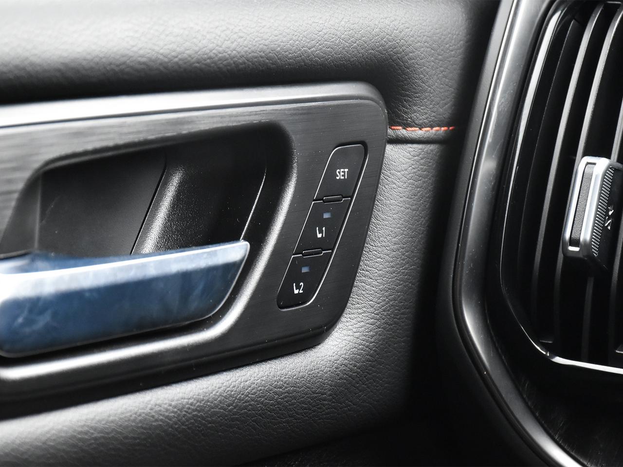 2025 Nissan Armada PRO-4X  - One owner - Certified Photo