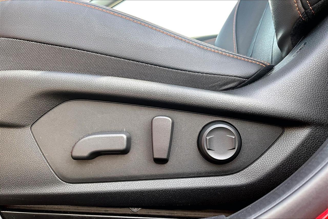 2024 Subaru Crosstrek LIMITED AWD   LOW KM!   FULLY LOADED!   SUNROOF Photo