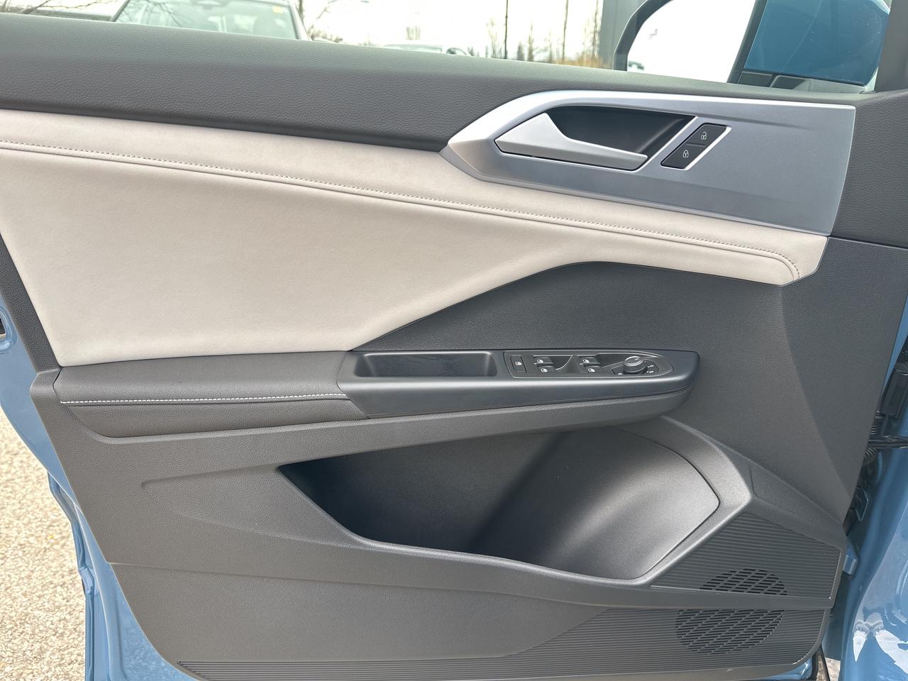 2025 Volkswagen Taos Comfortline 4Motion Photo