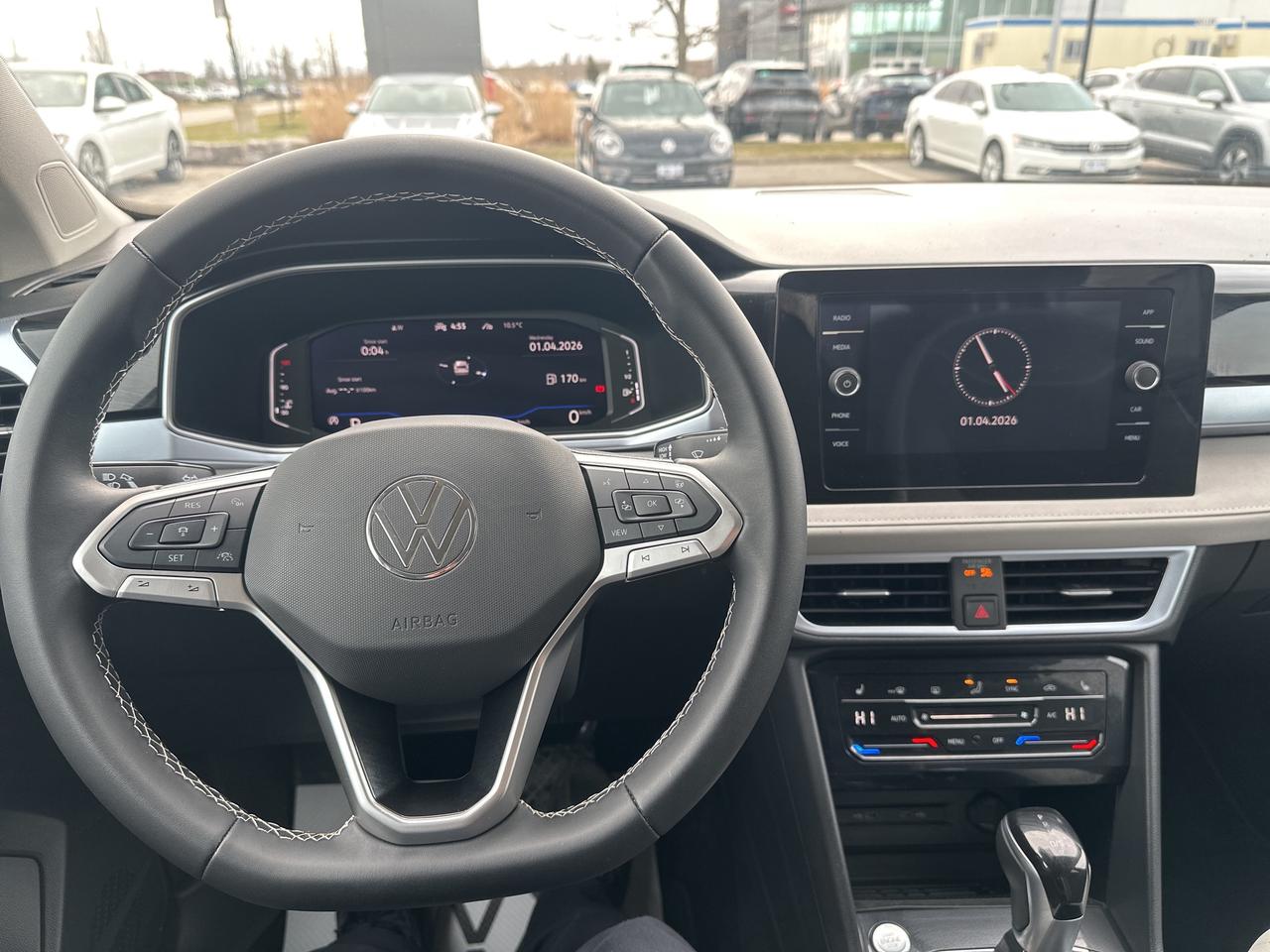 2025 Volkswagen Taos Comfortline 4Motion Photo