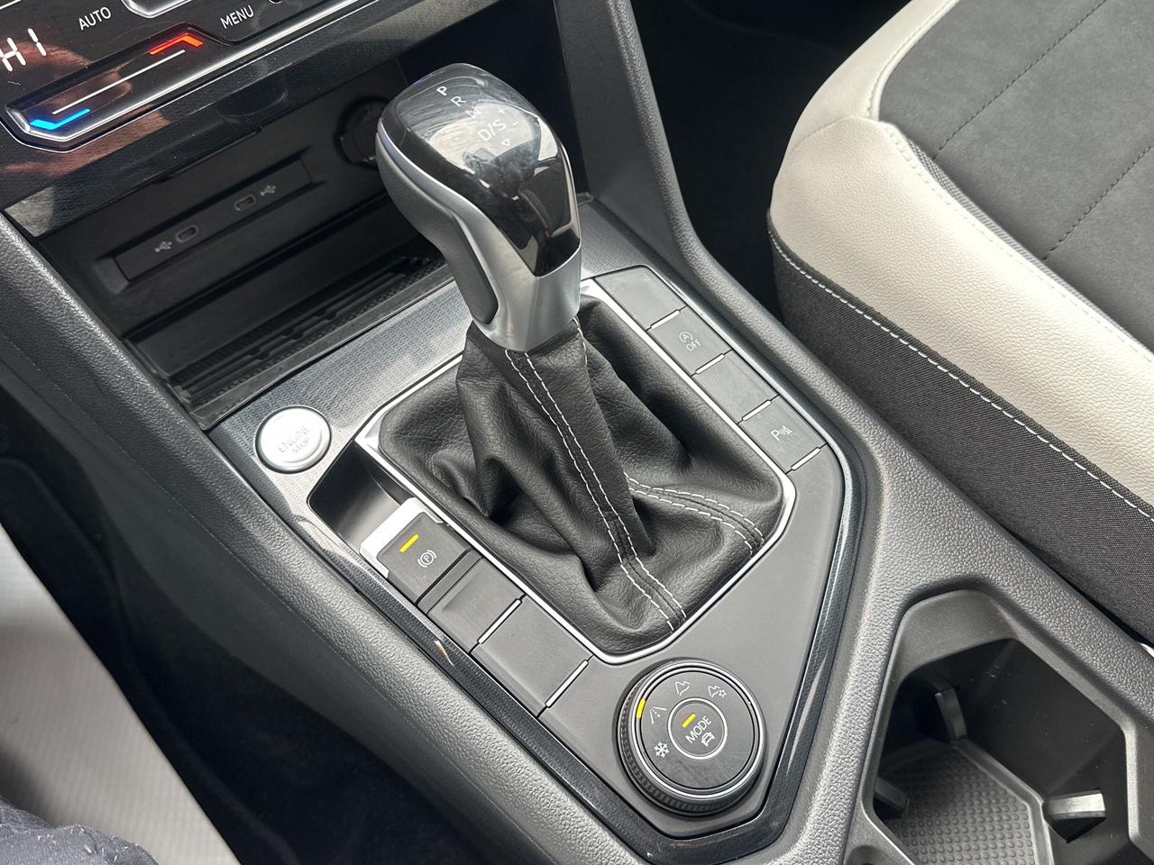2025 Volkswagen Taos Comfortline 4Motion Photo