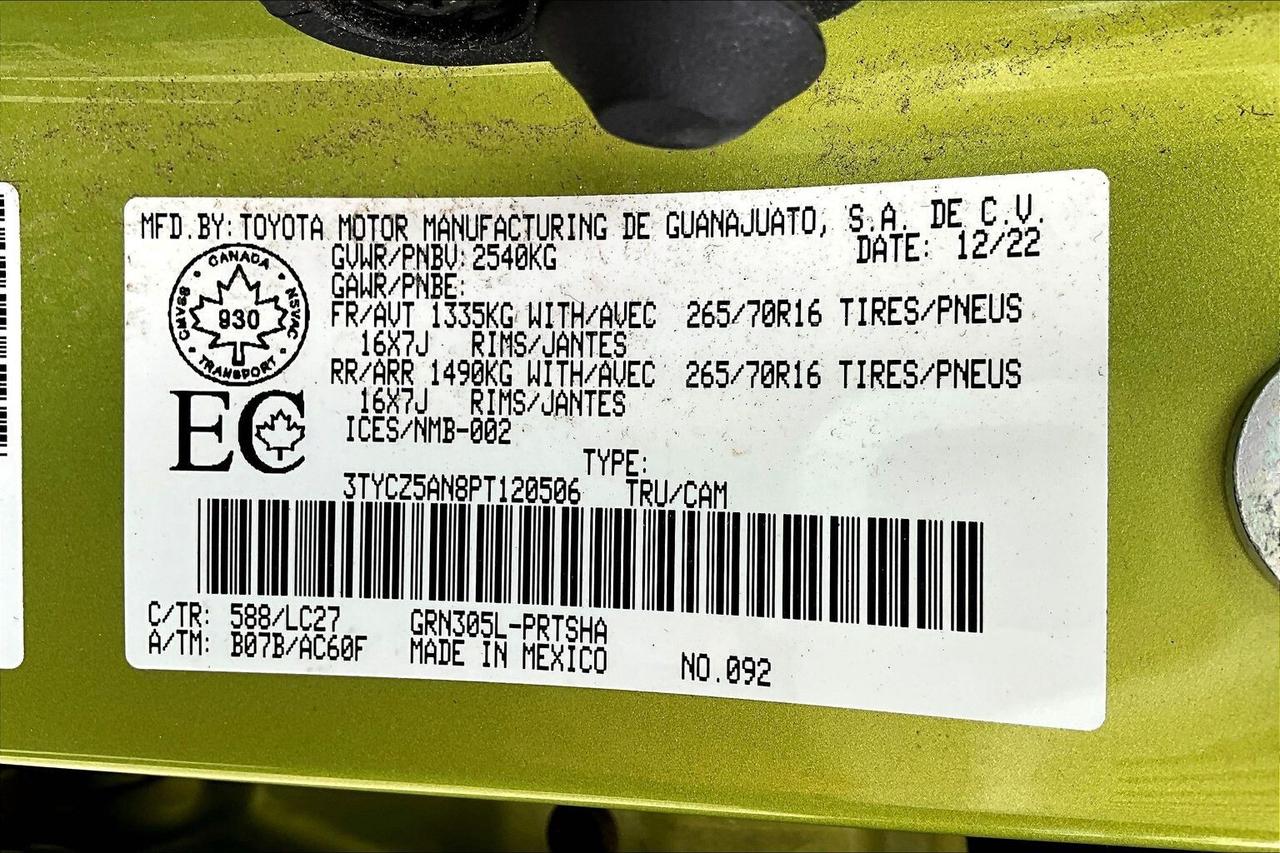 2023 Toyota Tacoma TRD OFF-ROAD 4X4   PREMIUM PACKAGE   LEATHER   NAV Photo