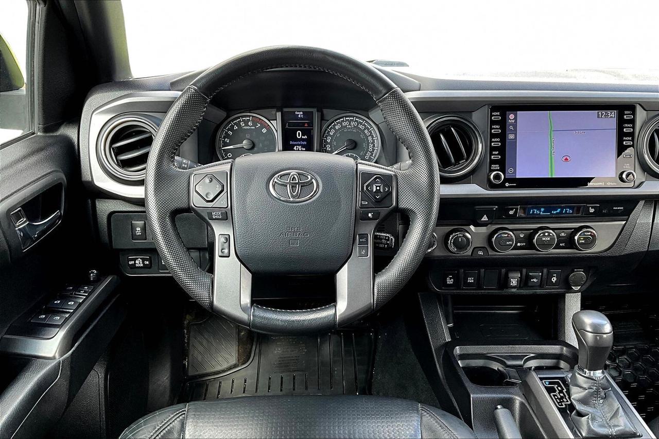 2023 Toyota Tacoma TRD OFF-ROAD 4X4   PREMIUM PACKAGE   LEATHER   NAV Photo