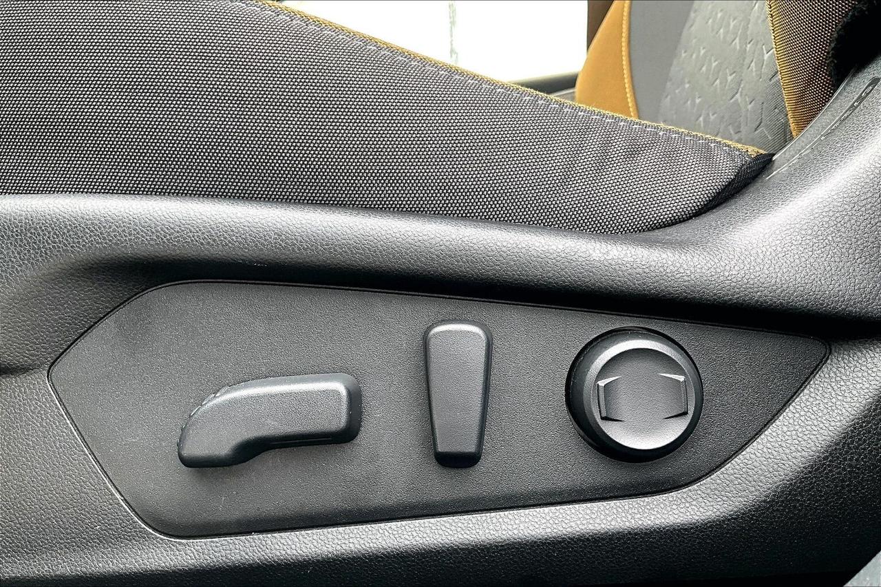 2024 Subaru Crosstrek ONYX AWD   SUNROOF   HEATED SEATS/STEER   EYESIGHT Photo