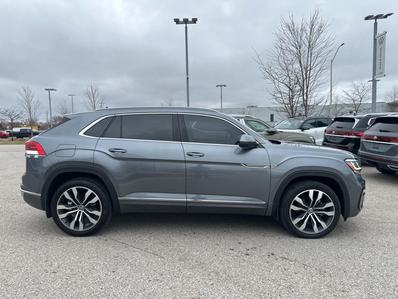 2022 Volkswagen Atlas Cross Sport Execline 3.6 FSI 4MOTION Photo