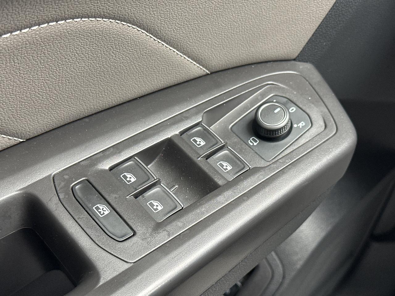 2022 Volkswagen Atlas Cross Sport Execline 3.6 FSI 4MOTION Photo