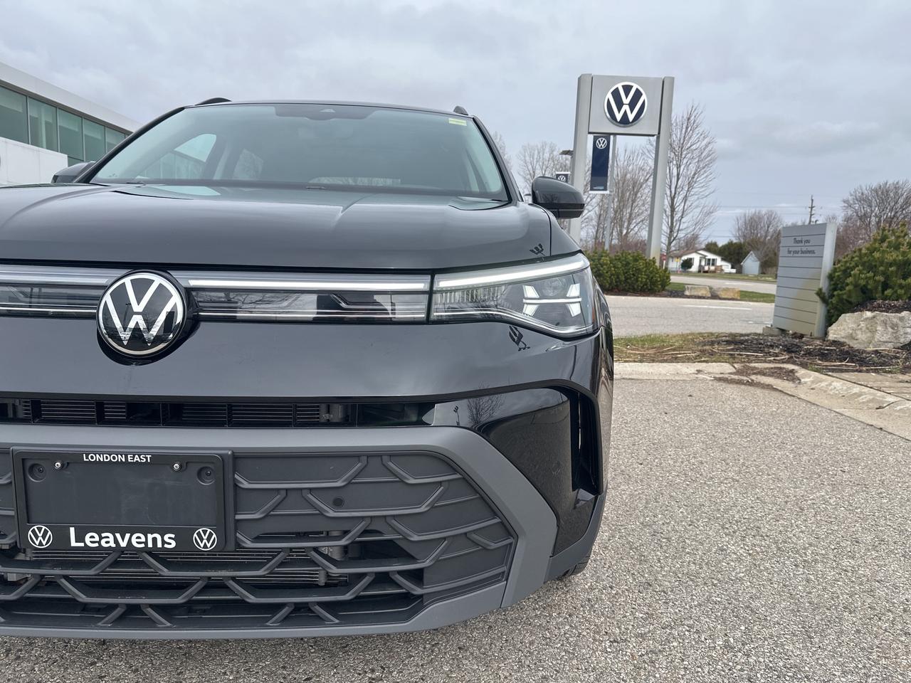 2025 Volkswagen Taos Comfortline Black Edition 4MOTION Photo