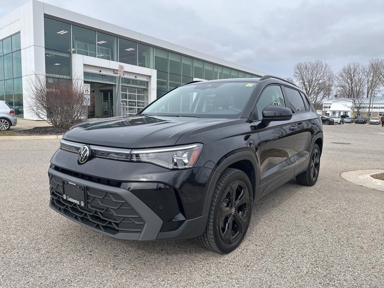 2025 Volkswagen Taos Comfortline Black Edition 4MOTION Photo0