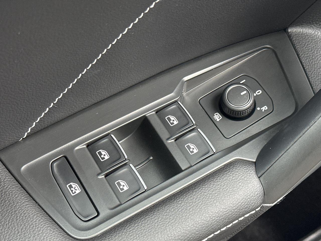 2024 Volkswagen Tiguan COMFORTLINE 4Motion Photo