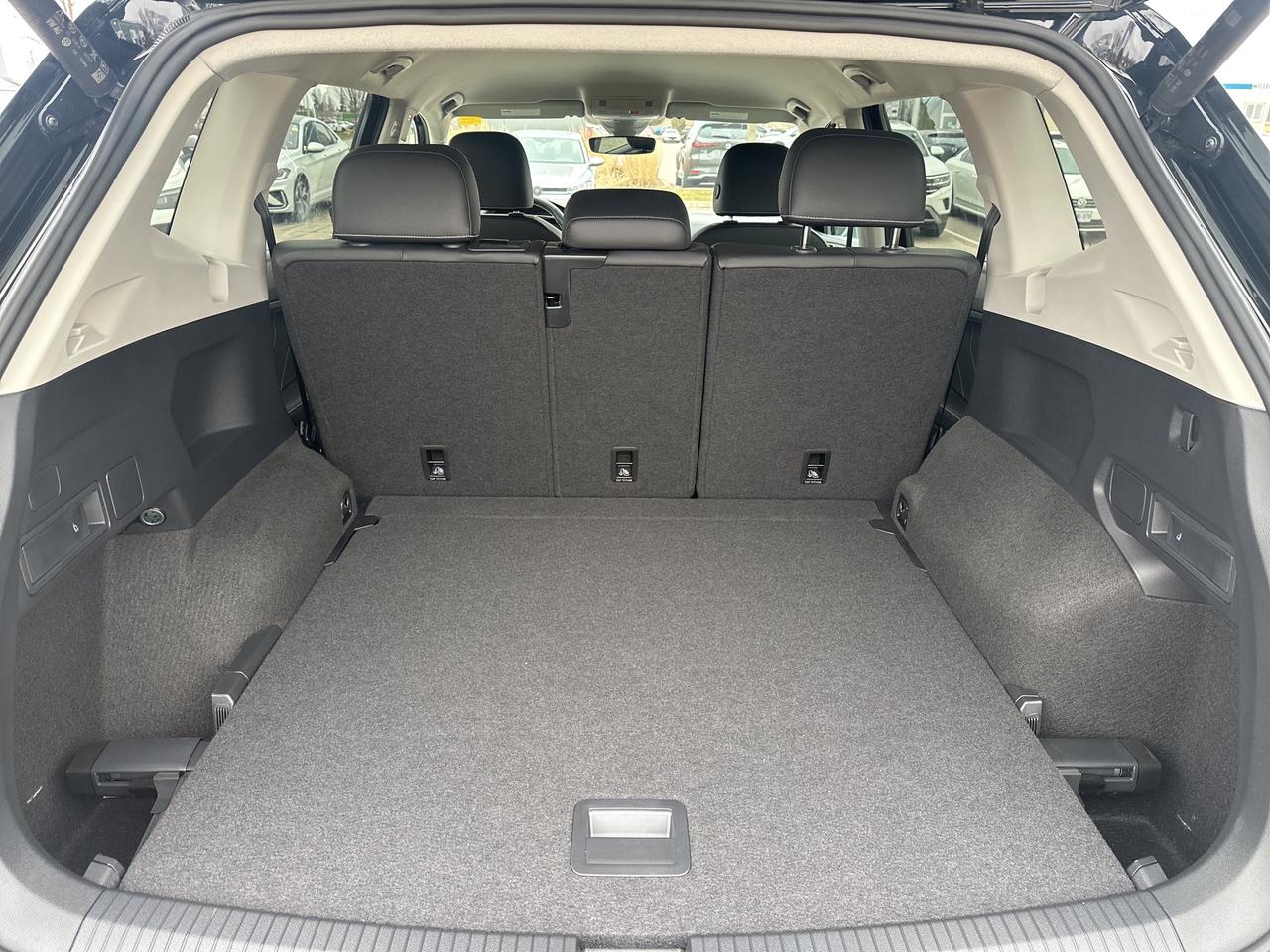 2024 Volkswagen Tiguan COMFORTLINE 4Motion Photo