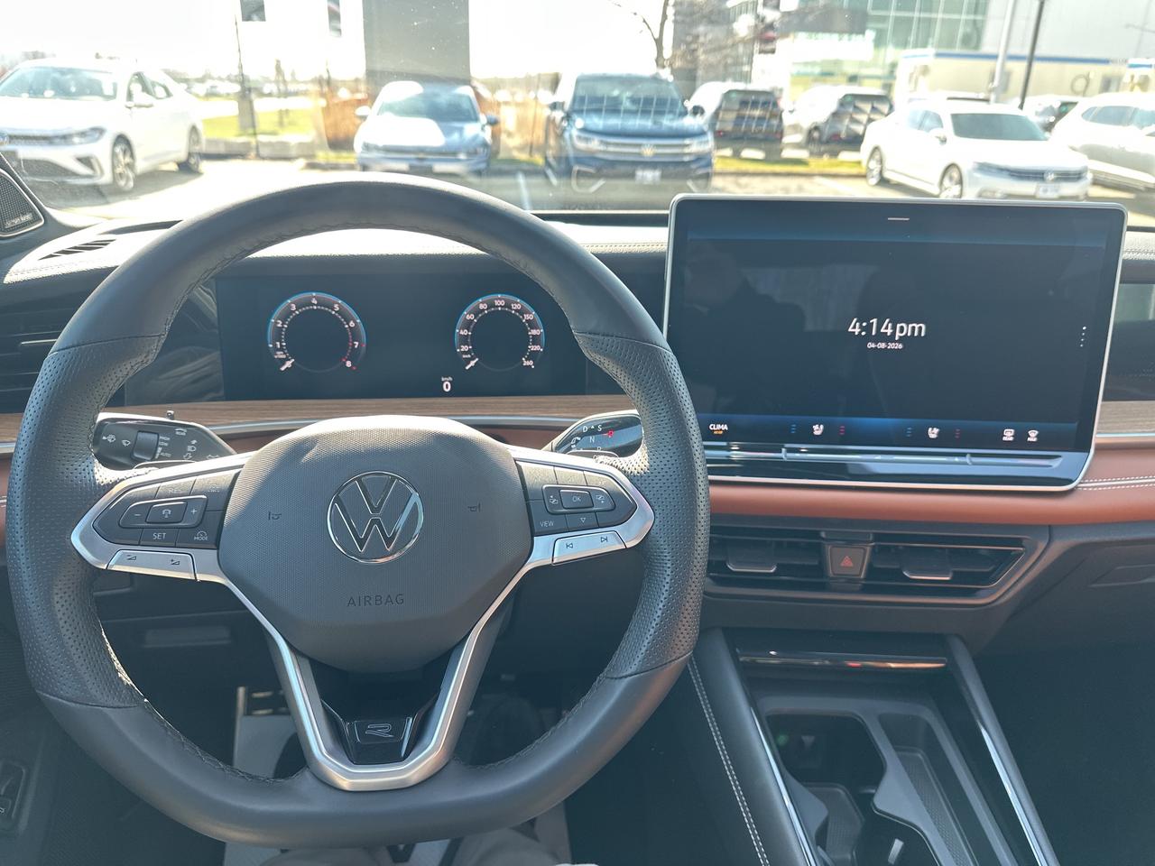 2026 Volkswagen Tiguan Highline Turbo R-Line 4MOTION Photo