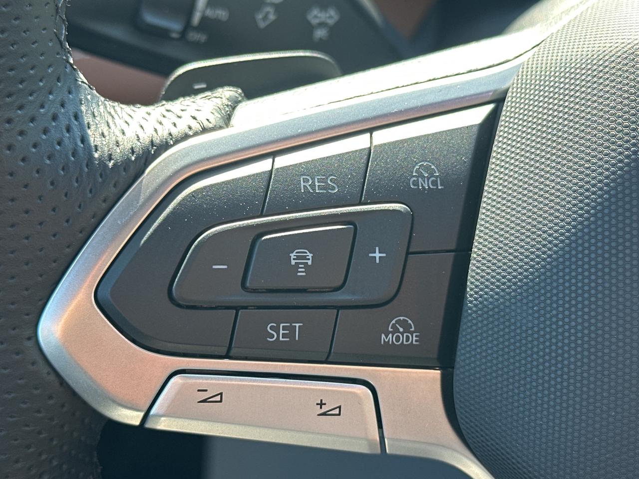 2026 Volkswagen Tiguan Highline Turbo R-Line 4MOTION Photo