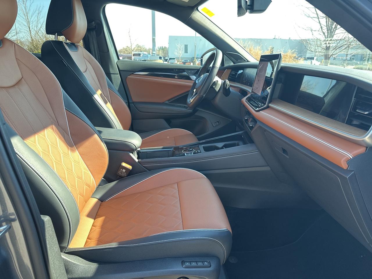 2026 Volkswagen Tiguan Highline Turbo R-Line 4MOTION Photo