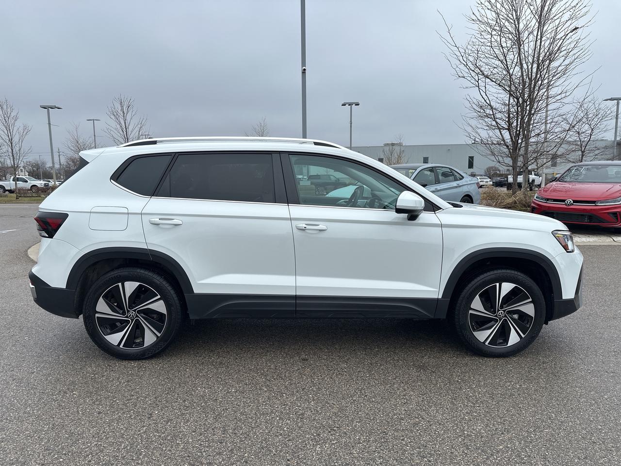 2025 Volkswagen Taos Comfortline 4Motion Photo