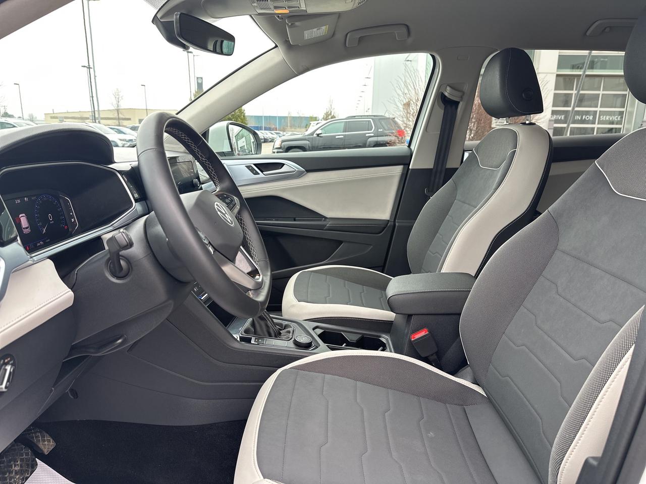 2025 Volkswagen Taos Comfortline 4Motion Photo