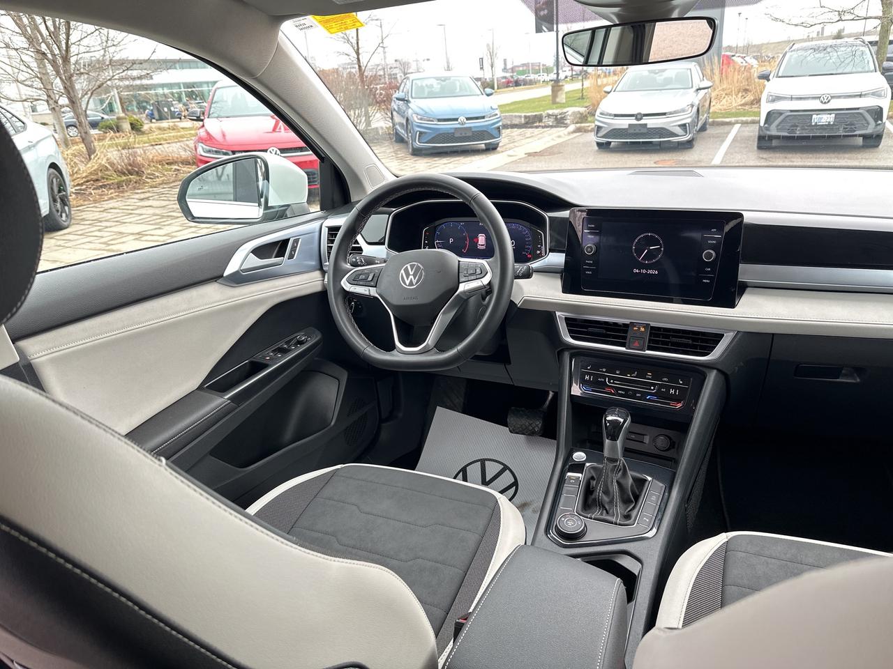 2025 Volkswagen Taos Comfortline 4Motion Photo