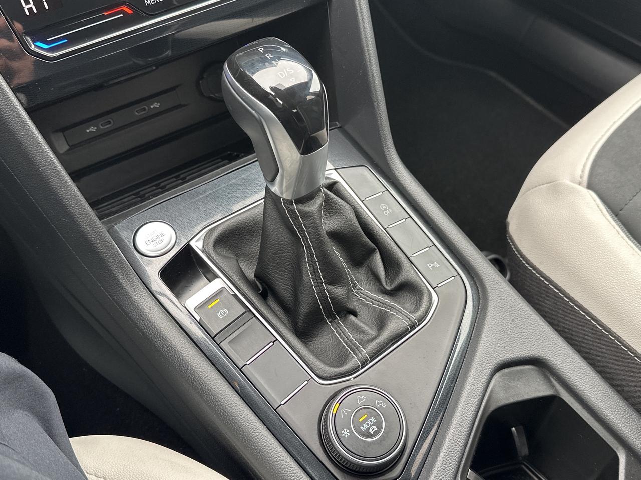 2025 Volkswagen Taos Comfortline 4Motion Photo