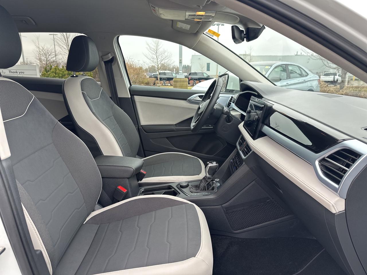 2025 Volkswagen Taos Comfortline 4Motion Photo