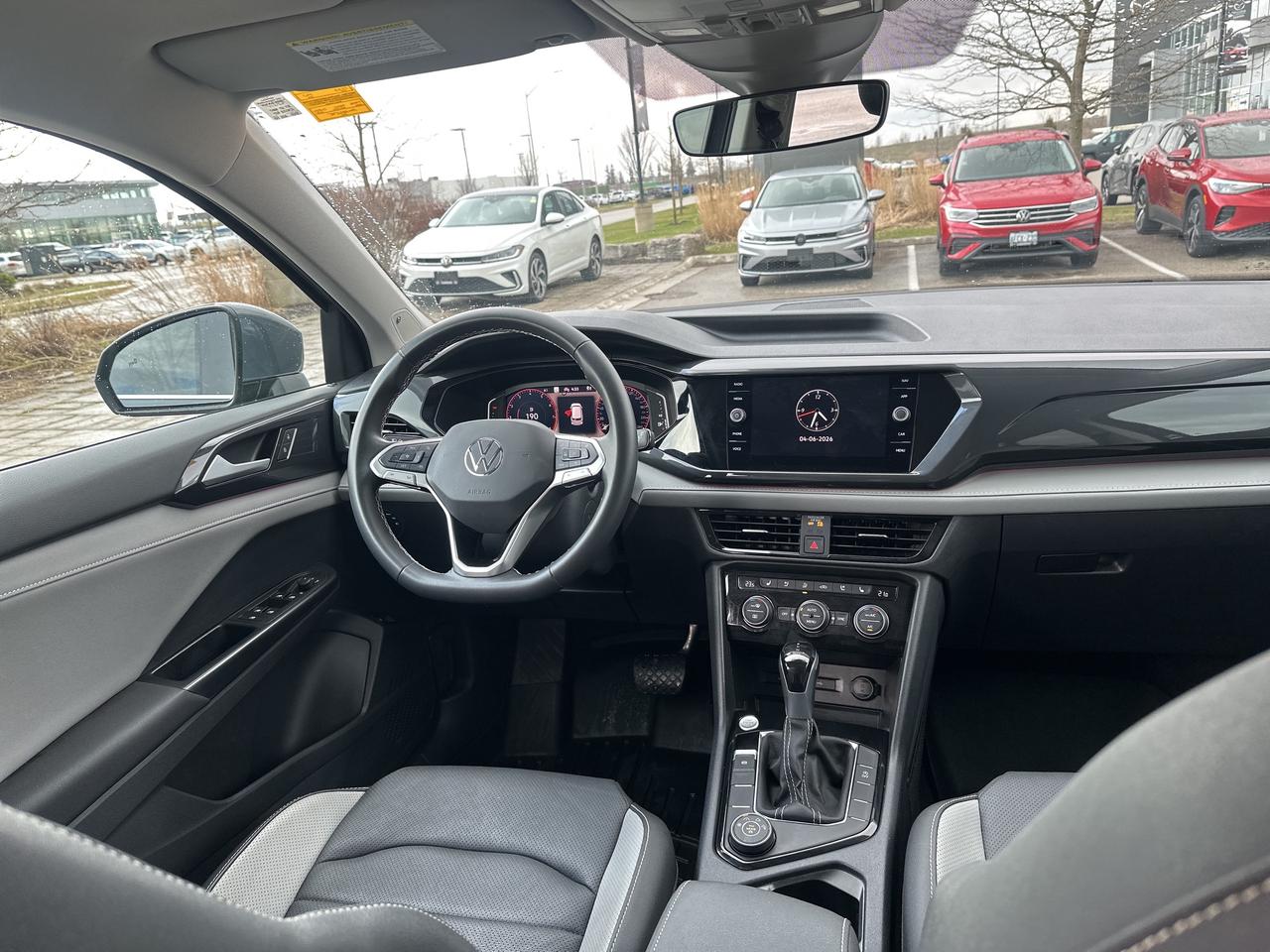 2023 Volkswagen Taos Highline 4MOTION Photo