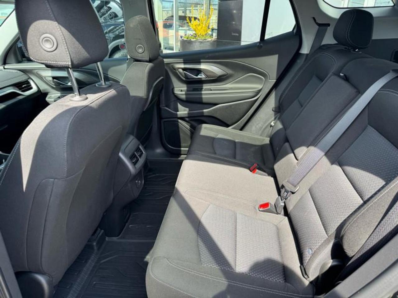2024 GMC Terrain SLE 4dr All-Wheel Drive Photo