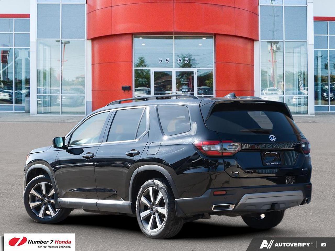 2023 Honda Pilot Touring *EXTENDED FACTORY WARRANTY* Photo