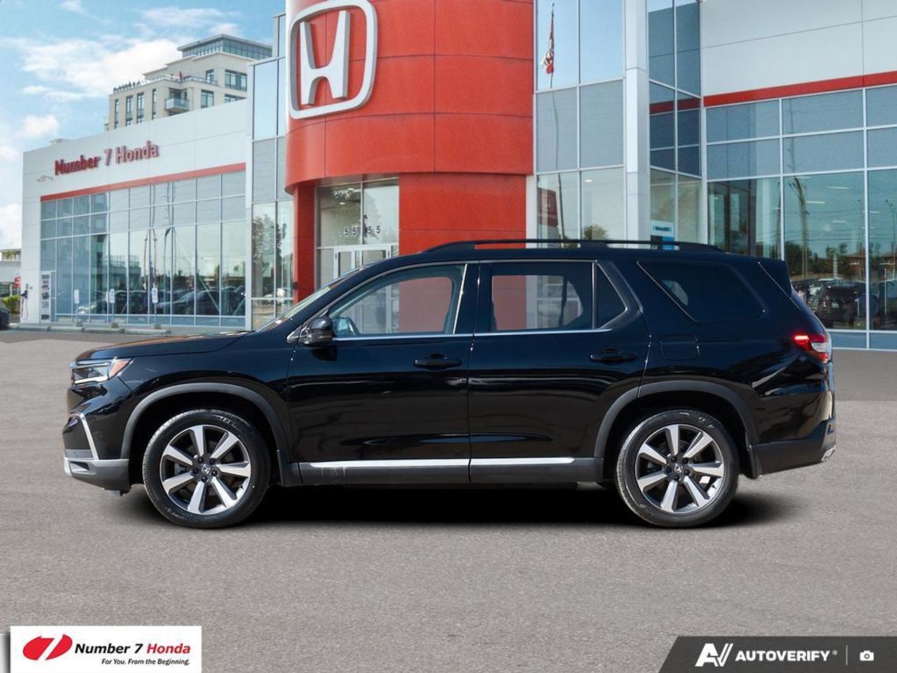 2023 Honda Pilot Touring *EXTENDED FACTORY WARRANTY* Photo