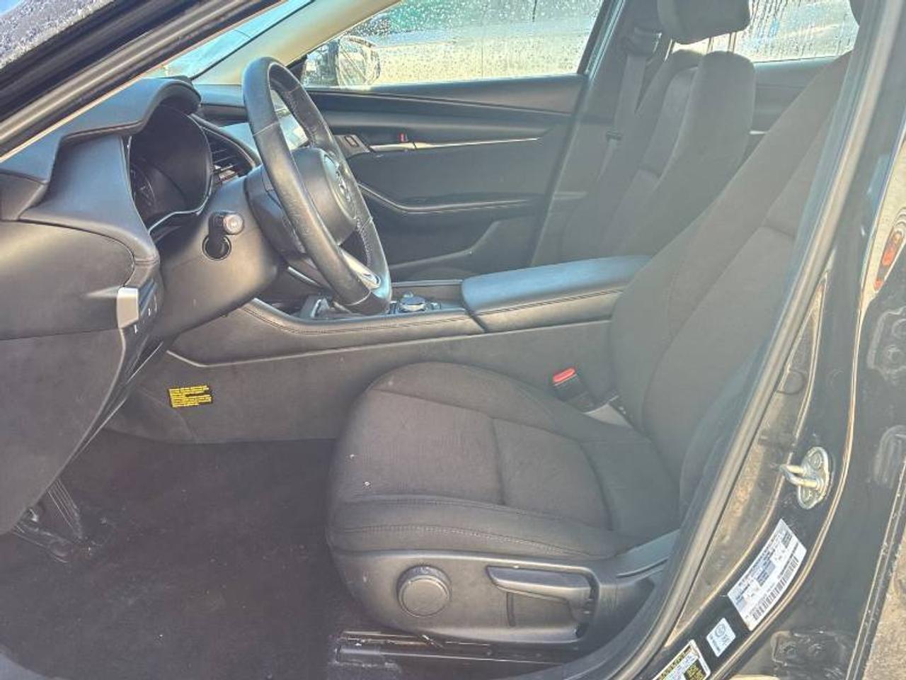 2023 Mazda MAZDA3 ! Arriving Soon ! l GS l FWD l Auto l 2.0L l 4Cyl Photo4
