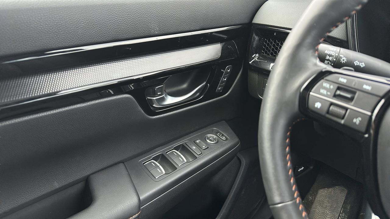 2024 Honda CR-V Hybrid Touring AWD Photo