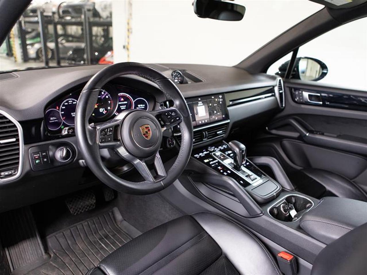2023 Porsche Cayenne  Photo