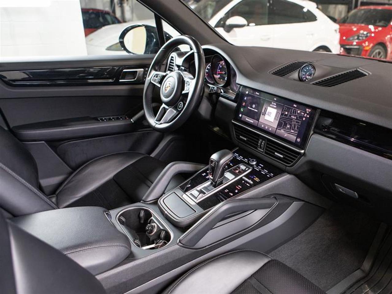 2023 Porsche Cayenne  Photo