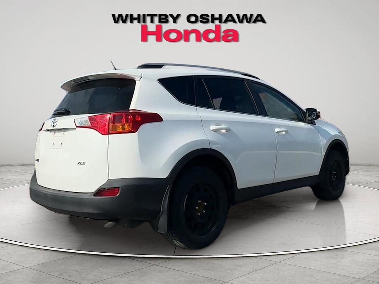 2014 Toyota RAV4 FWD 4dr XLE Photo4