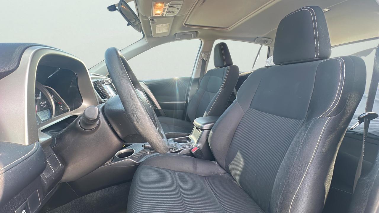 2014 Toyota RAV4 FWD 4dr XLE Photo