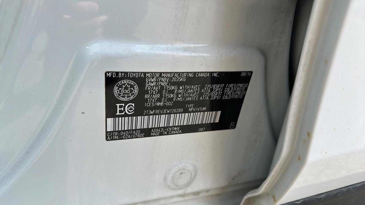 2014 Toyota RAV4 FWD 4dr XLE Photo
