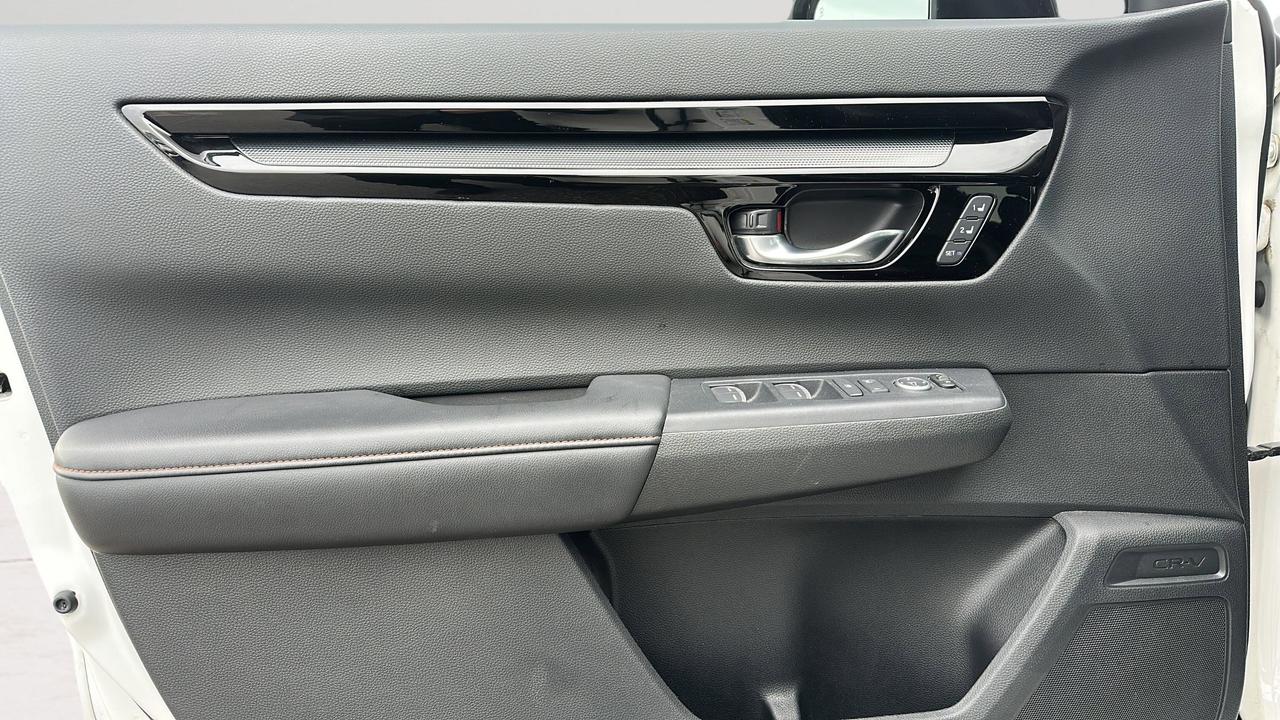 2024 Honda CR-V Hybrid Touring AWD Photo