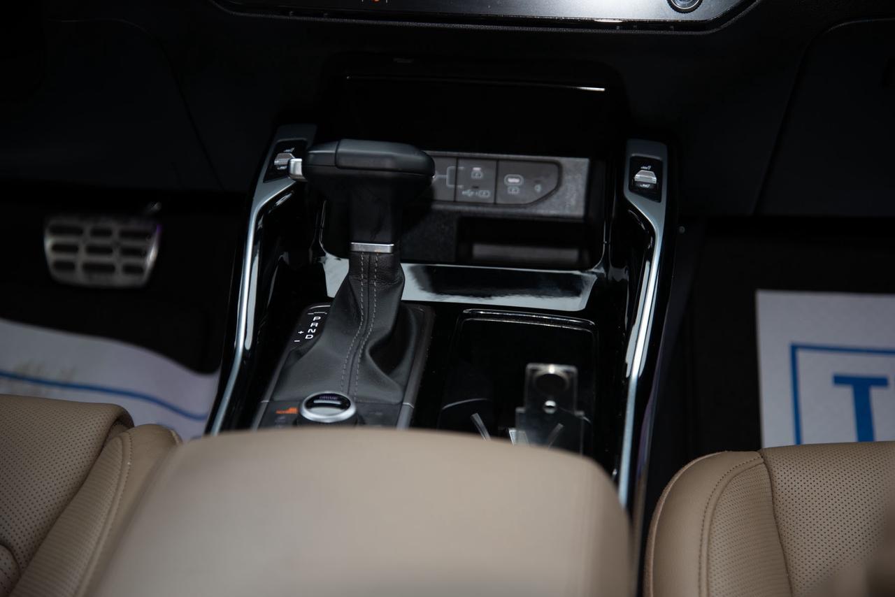 2025 Kia Sorento XLINE LTD   BROWN INT   PANO ROOF   MEMORY SEATS Photo