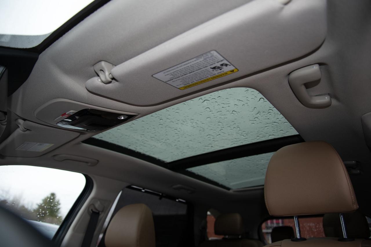 2025 Kia Sorento XLINE LTD   BROWN INT   PANO ROOF   MEMORY SEATS Photo