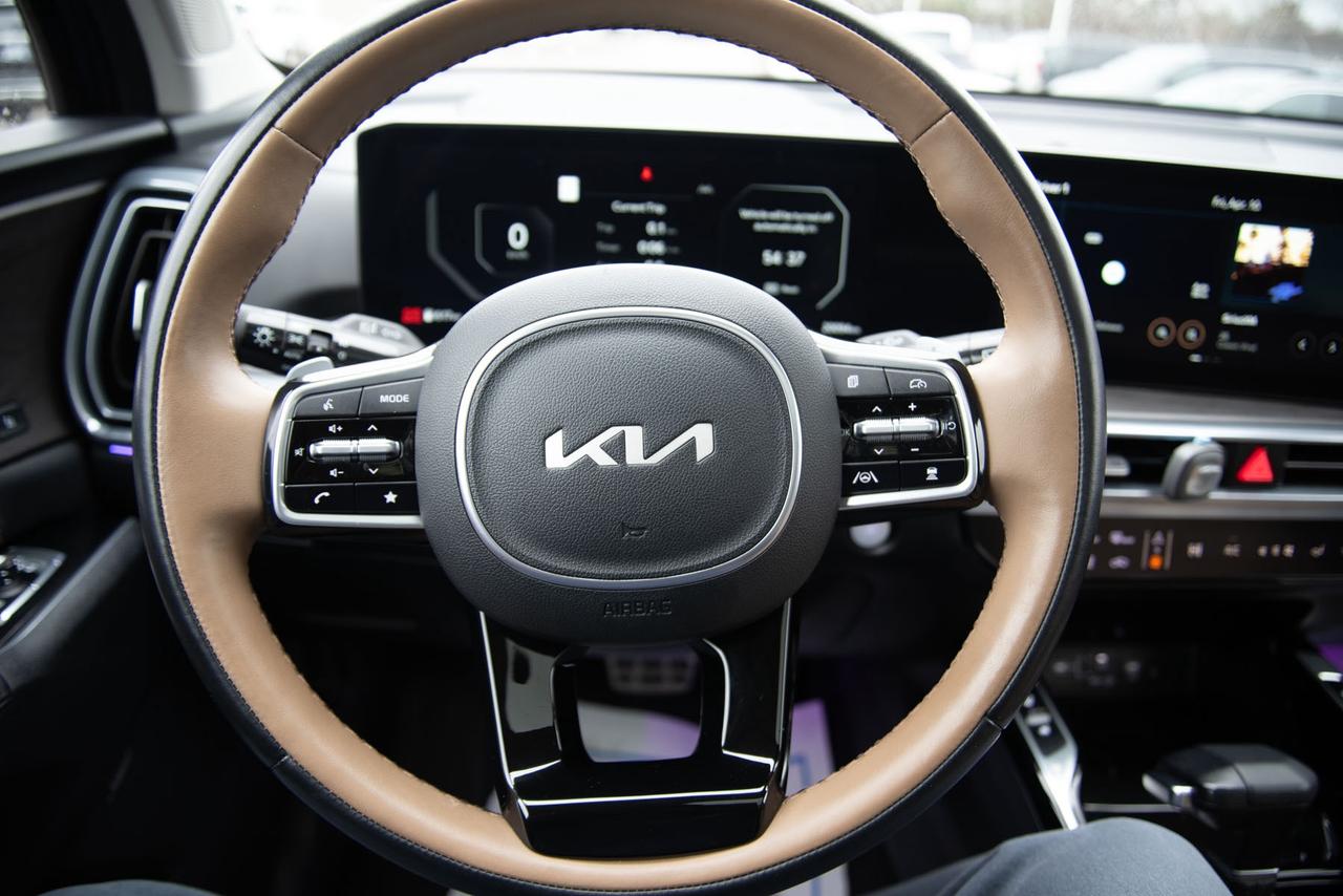 2025 Kia Sorento XLINE LTD   BROWN INT   PANO ROOF   MEMORY SEATS Photo