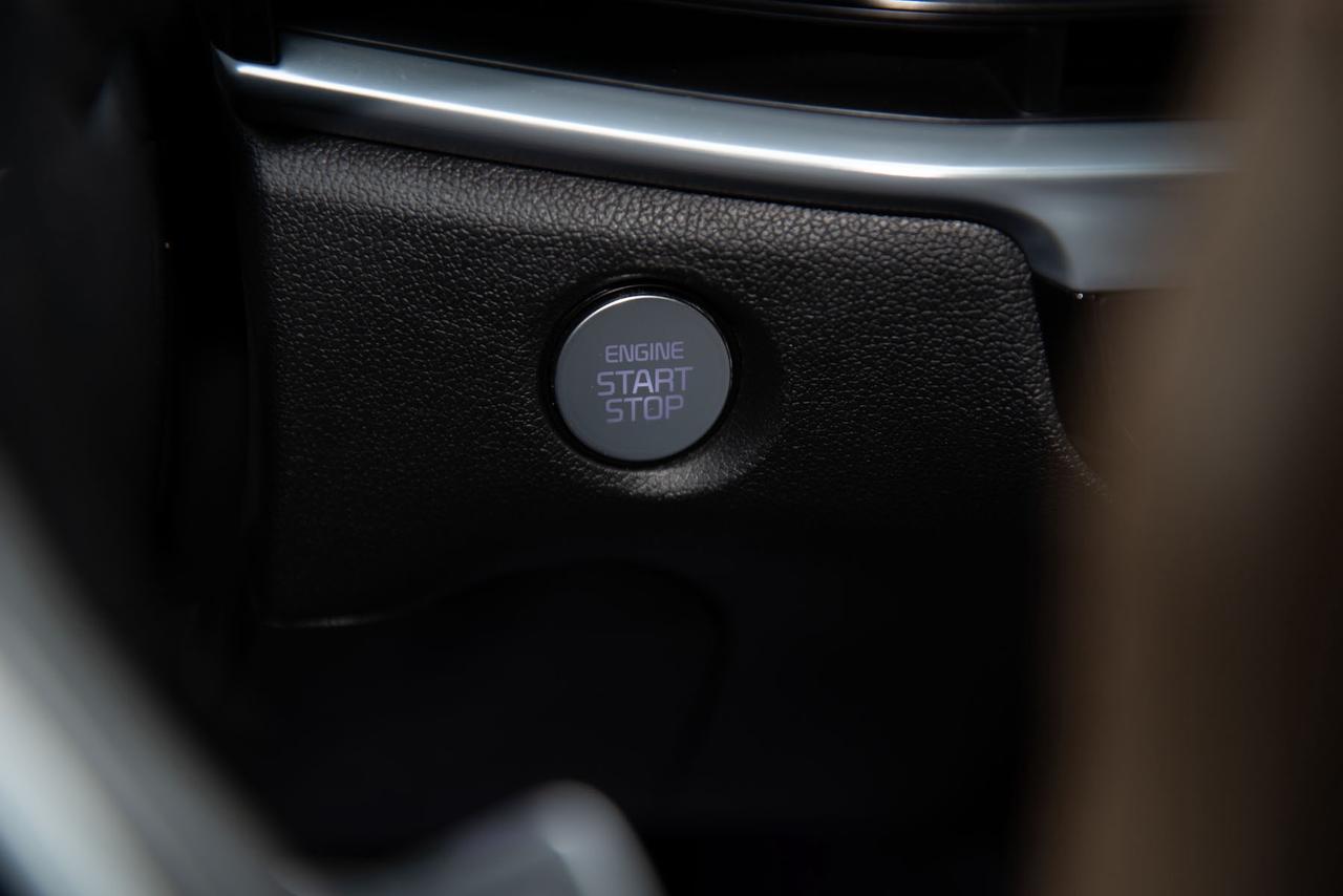 2025 Kia Sorento XLINE LTD   BROWN INT   PANO ROOF   MEMORY SEATS Photo