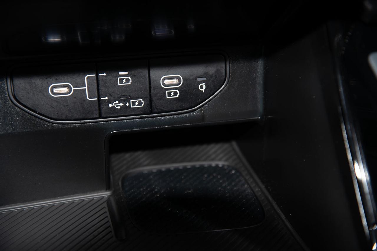 2025 Kia Sorento XLINE LTD   BROWN INT   PANO ROOF   MEMORY SEATS Photo