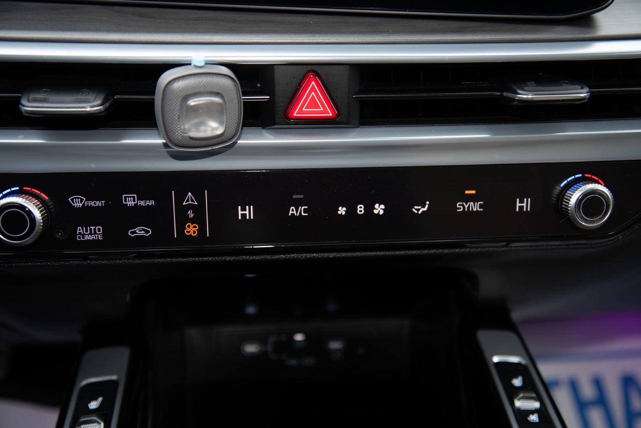 2025 Kia Sorento XLINE LTD   BROWN INT   PANO ROOF   MEMORY SEATS Photo