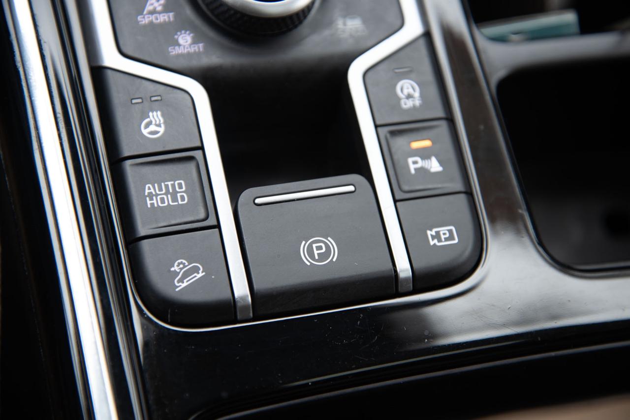 2025 Kia Sorento XLINE LTD   BROWN INT   PANO ROOF   MEMORY SEATS Photo