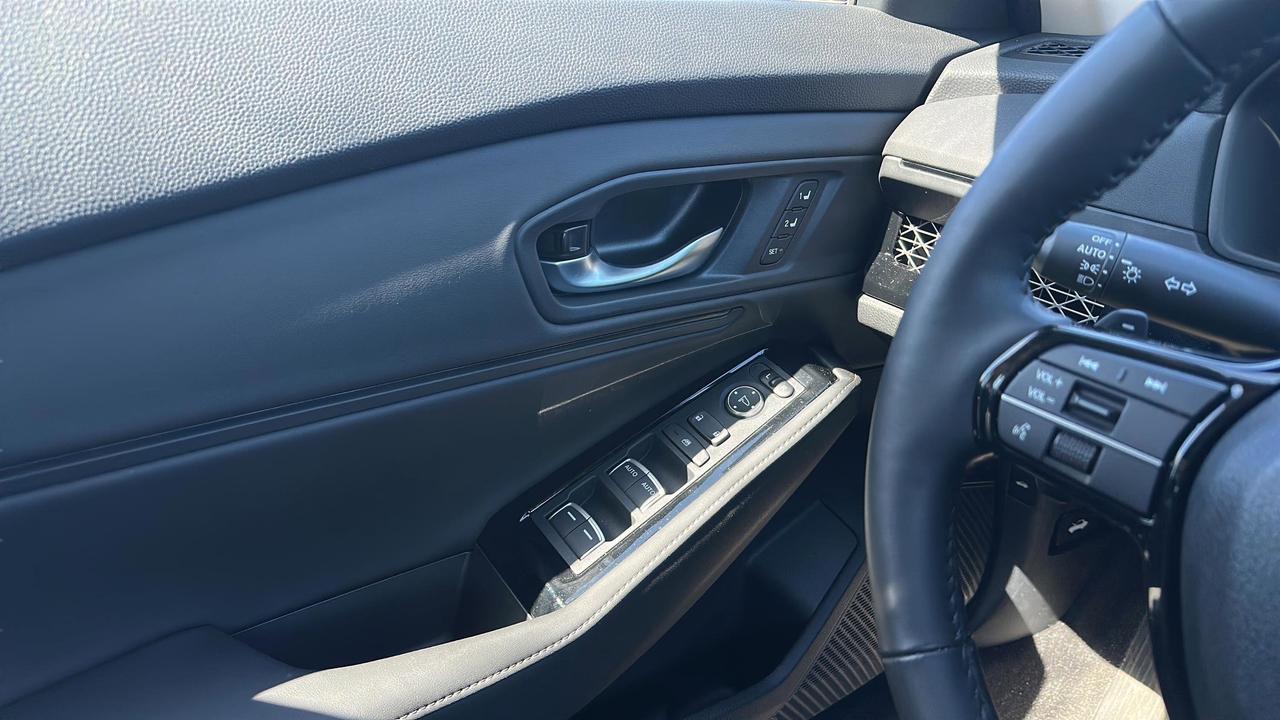2025 Honda Accord Hybrid Touring eCVT Photo