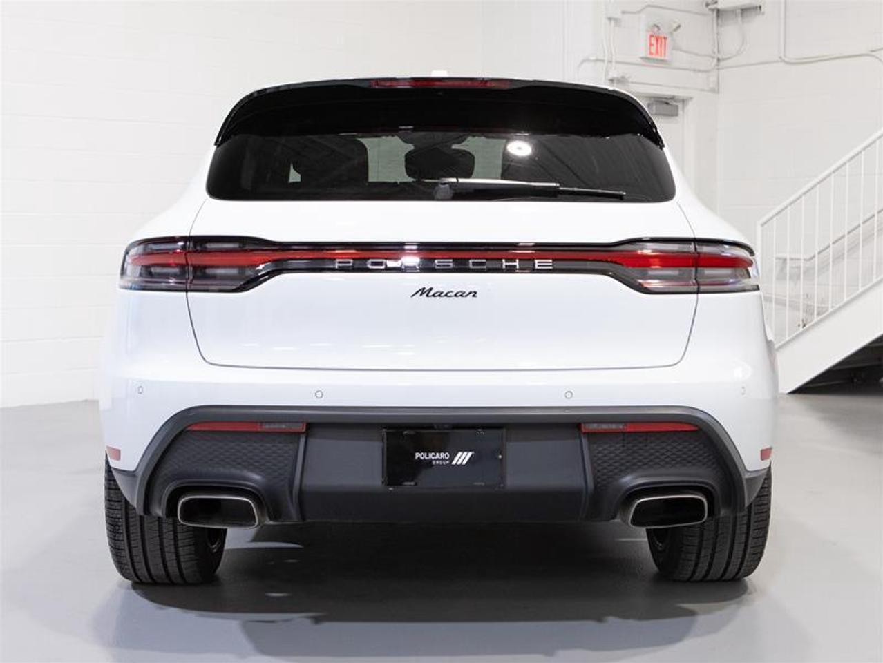 2024 Porsche Macan AWD Photo