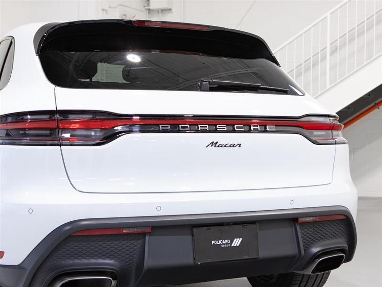 2024 Porsche Macan AWD Photo