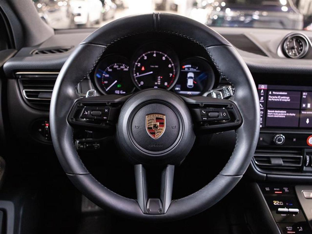 2024 Porsche Macan AWD Photo